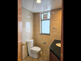 West Kowloon - Sorrento Phase 1 Block 5 05