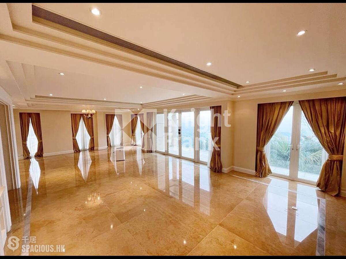 The Peak - 28, Gough Hill Road 01