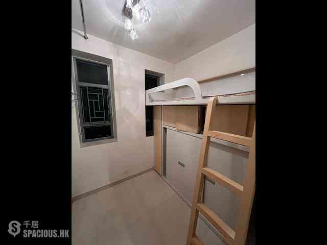 Tung Chung - Seaview Crescent Block 1 02