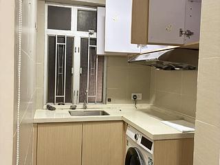 Wan Chai - Fu Yuen Building 05