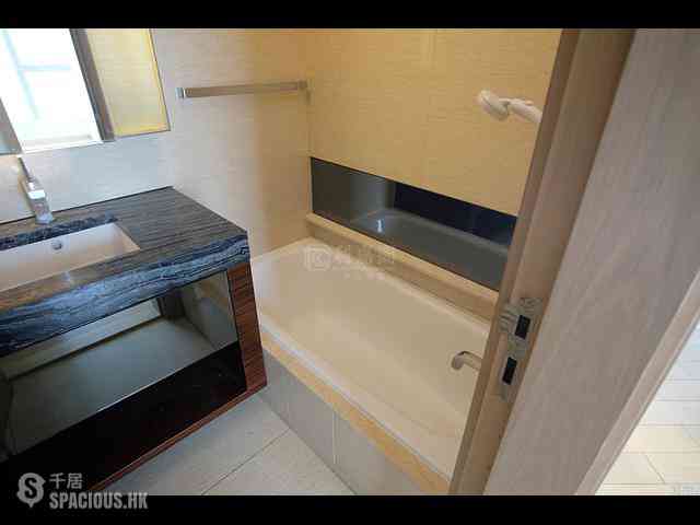 West Kowloon - The Cullinan (Tower 21 Zone 1 Sun Sky) 11