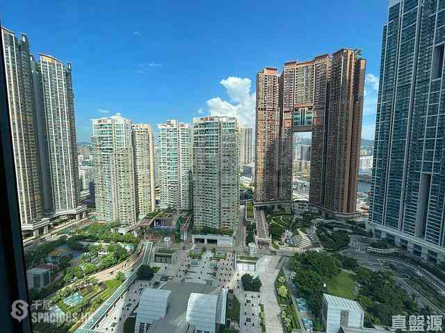West Kowloon - The Cullinan (Tower 20 Zone 2 Ocean Sky) 01