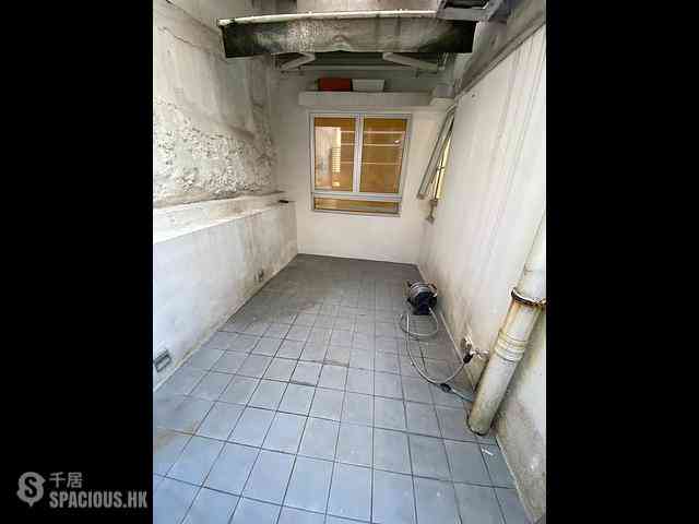 Wan Chai - Ka Yee Building 03
