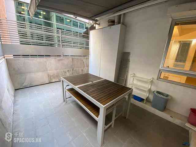 Wan Chai - Ka Yee Building 04