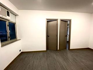 Sai Ying Pun - 33-33A, Pok Fu Lam Road 07