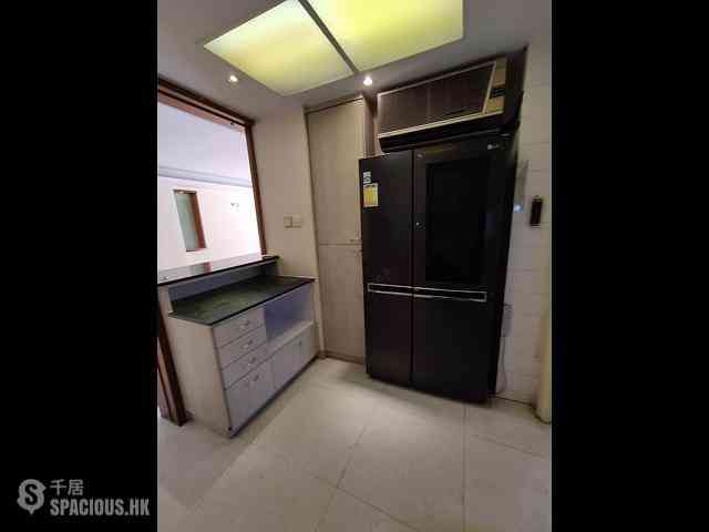 Pok Fu Lam - Baguio Villa Block 33 03