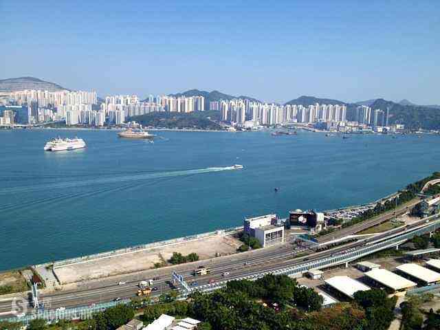 Quarry Bay - Royal Terrace 01