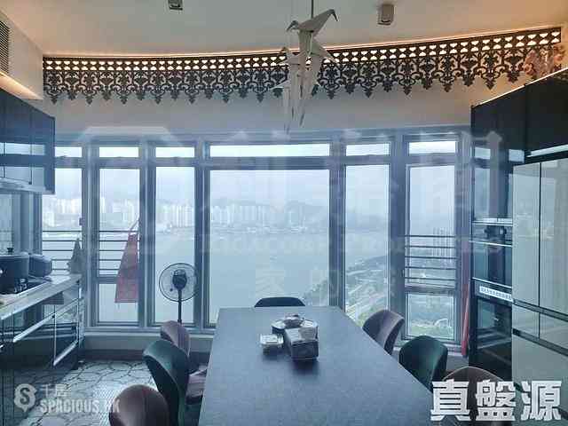Quarry Bay - Royal Terrace 08