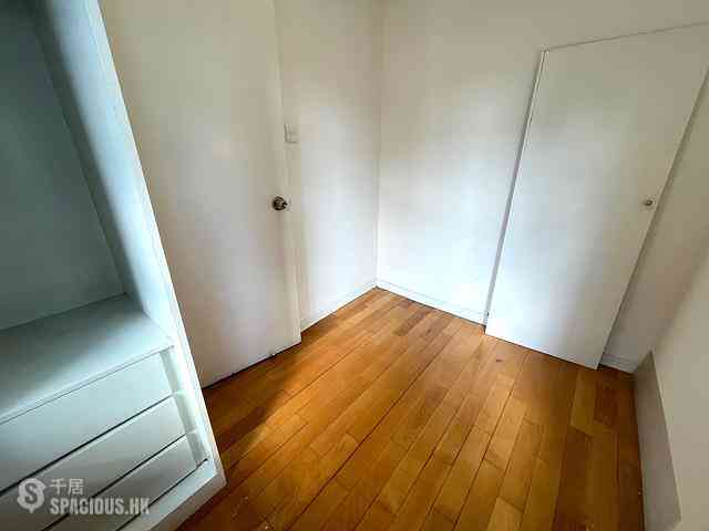 Quarry Bay - Kornhill Block R 10