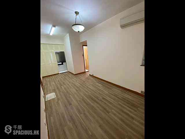 Sai Ying Pun - Kwan Yick Building Phase 3 Block A 07