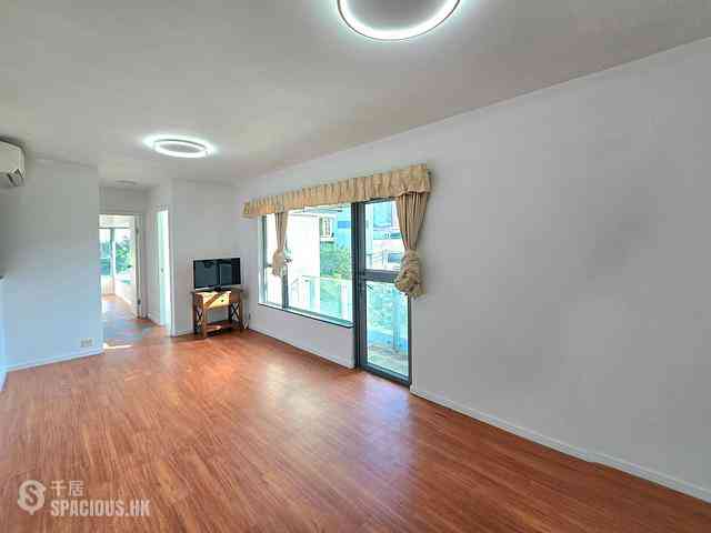 Tung Chung - Seaview Crescent 01