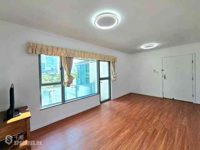 Tung Chung - Seaview Crescent 07