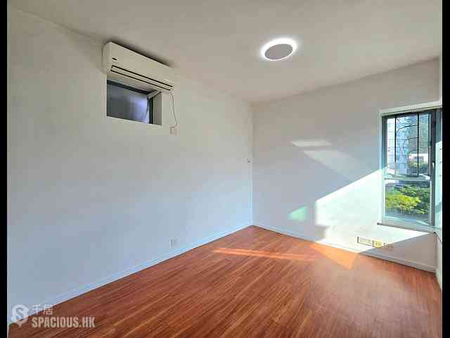 Tung Chung - Seaview Crescent 12