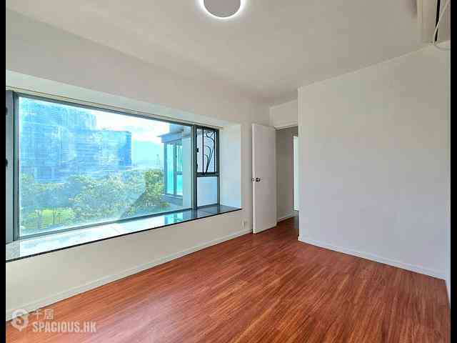 Tung Chung - Seaview Crescent 14