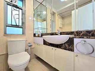 Tung Chung - Seaview Crescent 15