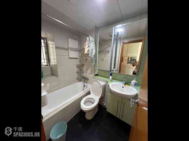Tung Chung - Coastal Skyline Phase 1 Block 3 02