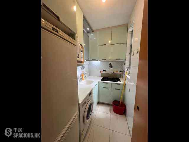 Tung Chung - Coastal Skyline Phase 1 Block 3 03