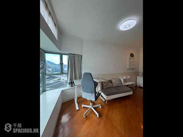 Tung Chung - Coastal Skyline Phase 1 Block 3 04