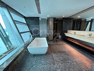 Repulse Bay - The Lily Block 4 04