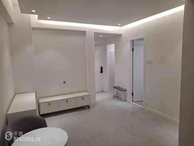 Causeway Bay - Lok Sing Centre Block B 01