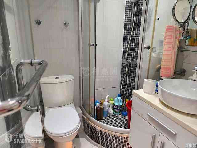 Quarry Bay - Wah Shun Gardens 09