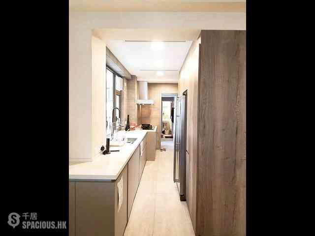 Mid Levels Central - Chenyu Court 06