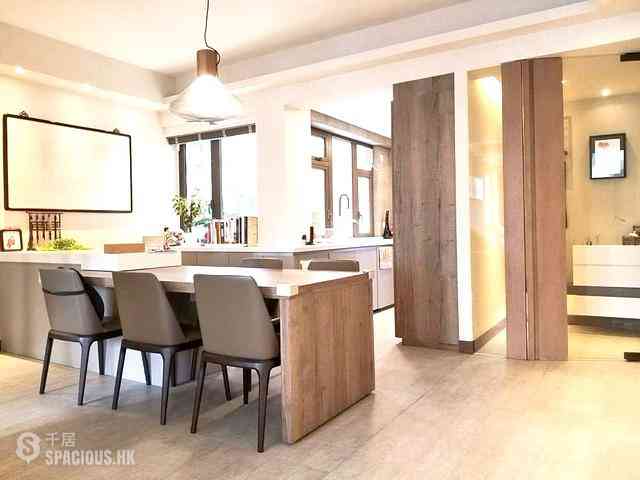 Mid Levels Central - Chenyu Court 04