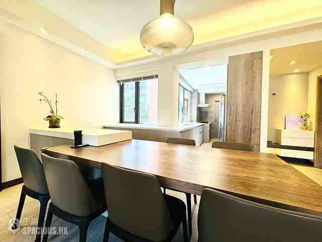 Mid Levels Central - Chenyu Court 08