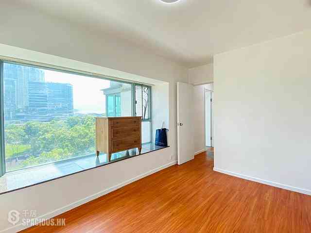 Tung Chung - Seaview Crescent Block 1 09