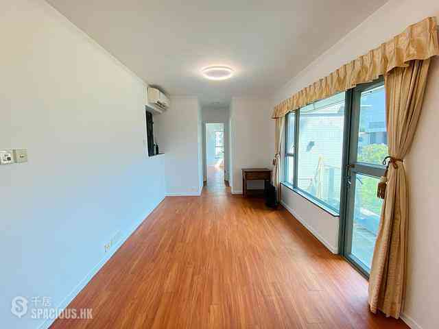 Tung Chung - Seaview Crescent Block 1 03