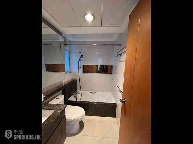 Tung Chung - Coastal Skyline Phase 4 Le Bleu Deux Block 7 03