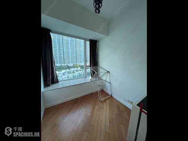 Tung Chung - Coastal Skyline Phase 4 Le Bleu Deux Block 7 04