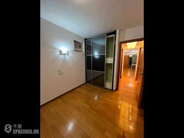 Tung Chung - Seaview Crescent Block 3 02