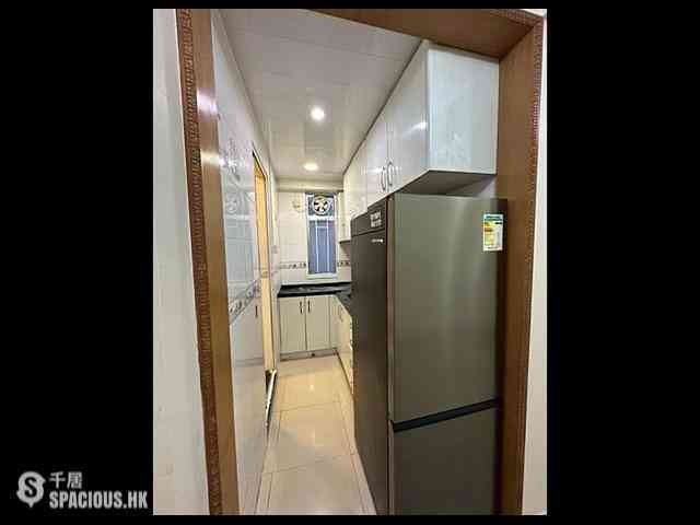 Causeway Bay - Golden Dragon Building 02