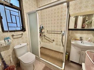 Mid Levels Central - Glory Mansion 15