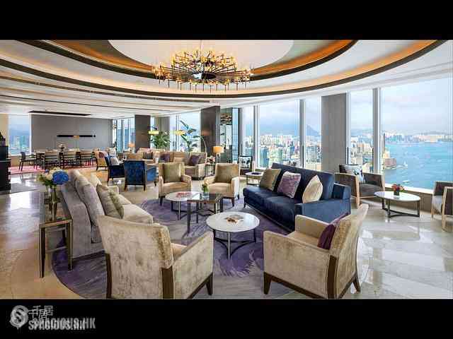 Central - Four Seasons Place 07