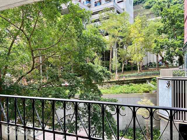 Wan Chai - Phoenix Court Block 4 01
