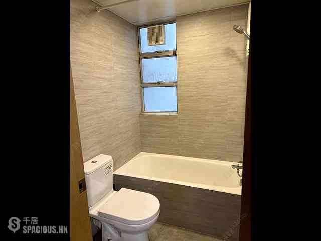 Wan Chai - Phoenix Court Block 4 07