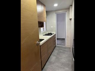 Wan Chai - Phoenix Court Block 4 08