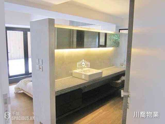 Shek Tong Tsui - Goa Building 09