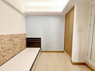 North Point - Ming Sau Building 03