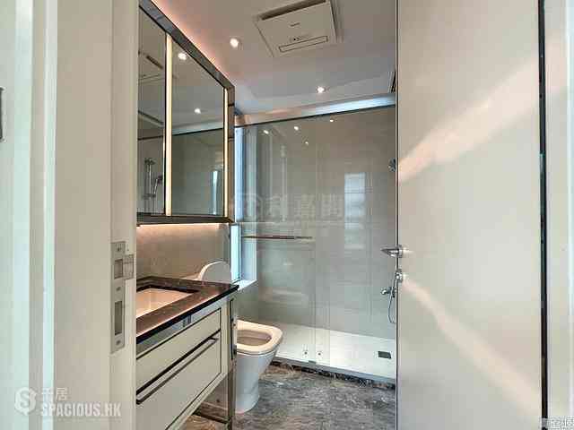 Tseung Kwan O - Capri Block 10A 05