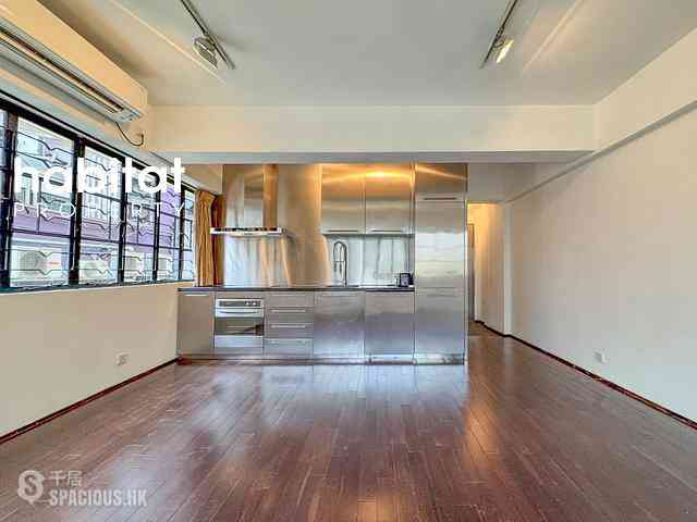 Central - 10, Gage Street 02