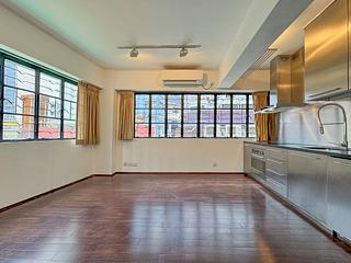 Central - 10, Gage Street 03