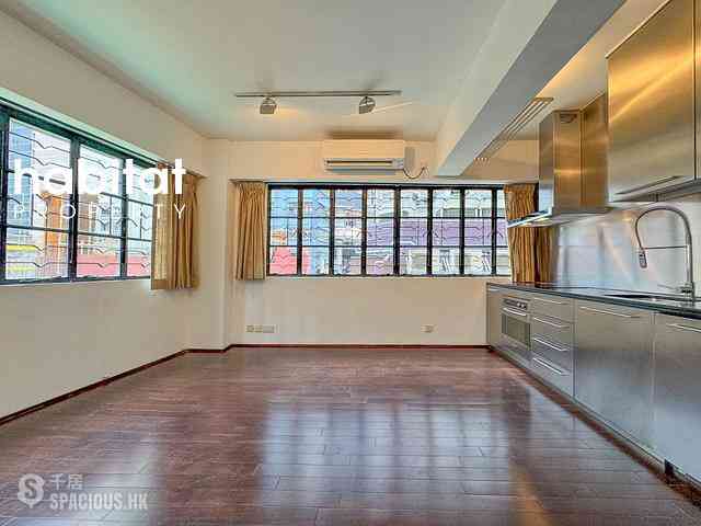 Central - 10, Gage Street 03