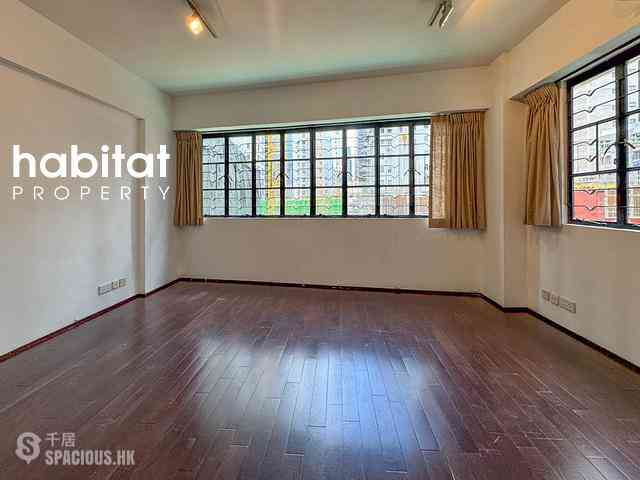 Central - 10, Gage Street 04