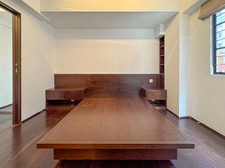 Central - 10, Gage Street 05