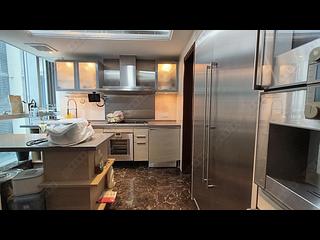 Yau Ma Tei - The Coronation Tower 3 06