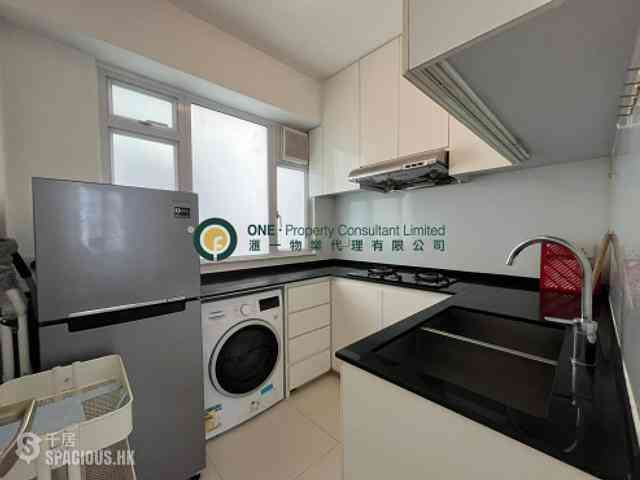 Sai Ying Pun - Tong Nam Mansion 03