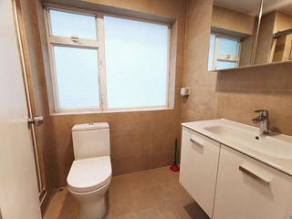 Wan Chai - 23, Queen's Road East 07